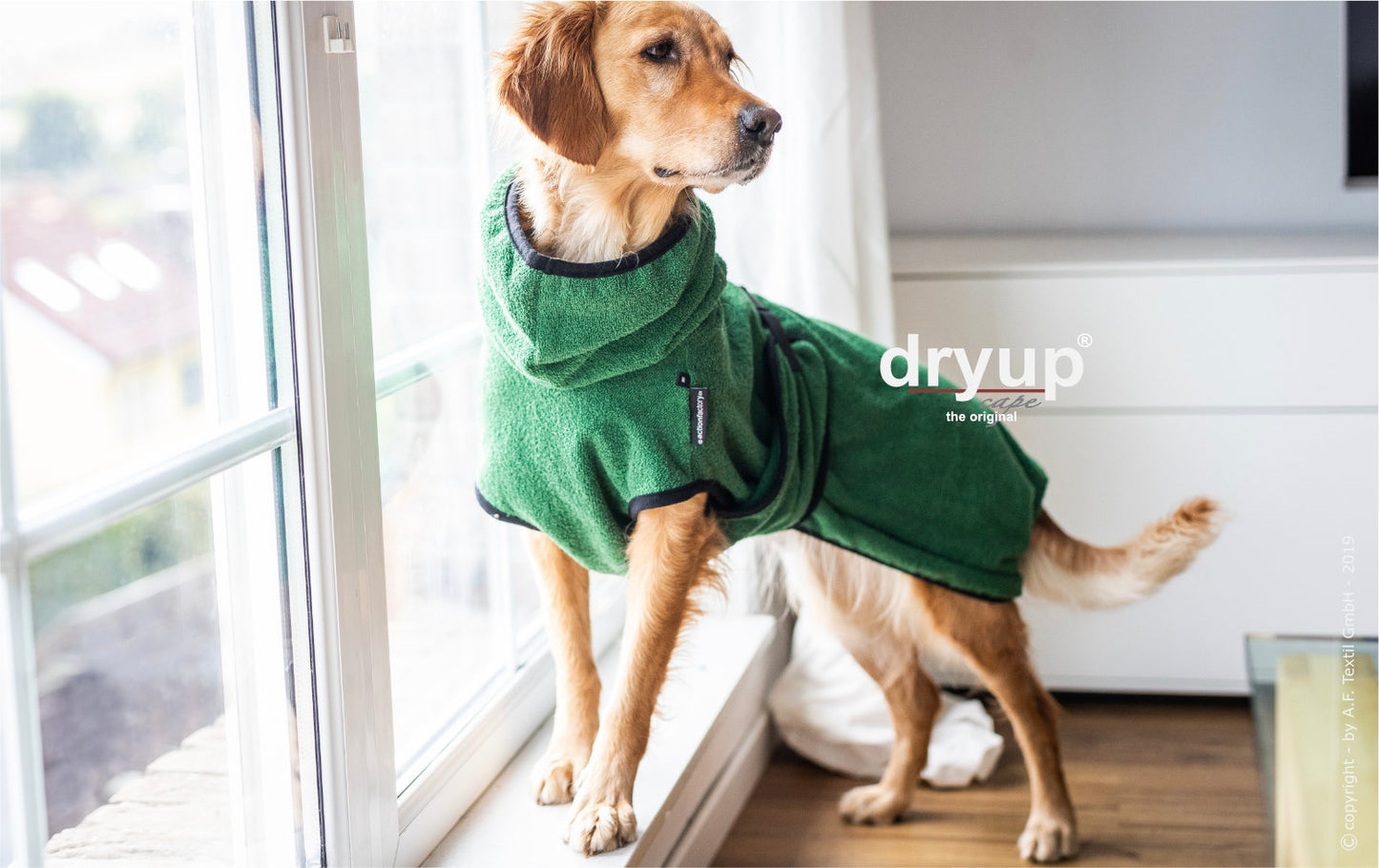 Standard Dryup Cape dark-green