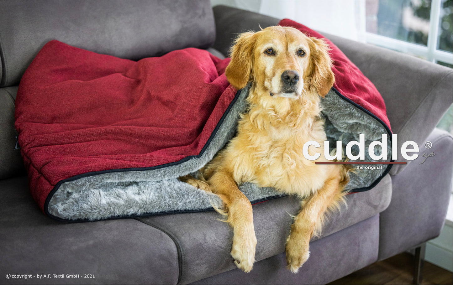 Cuddle up burgundy-silver gray