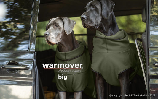 Warmover cape "Big" pine green